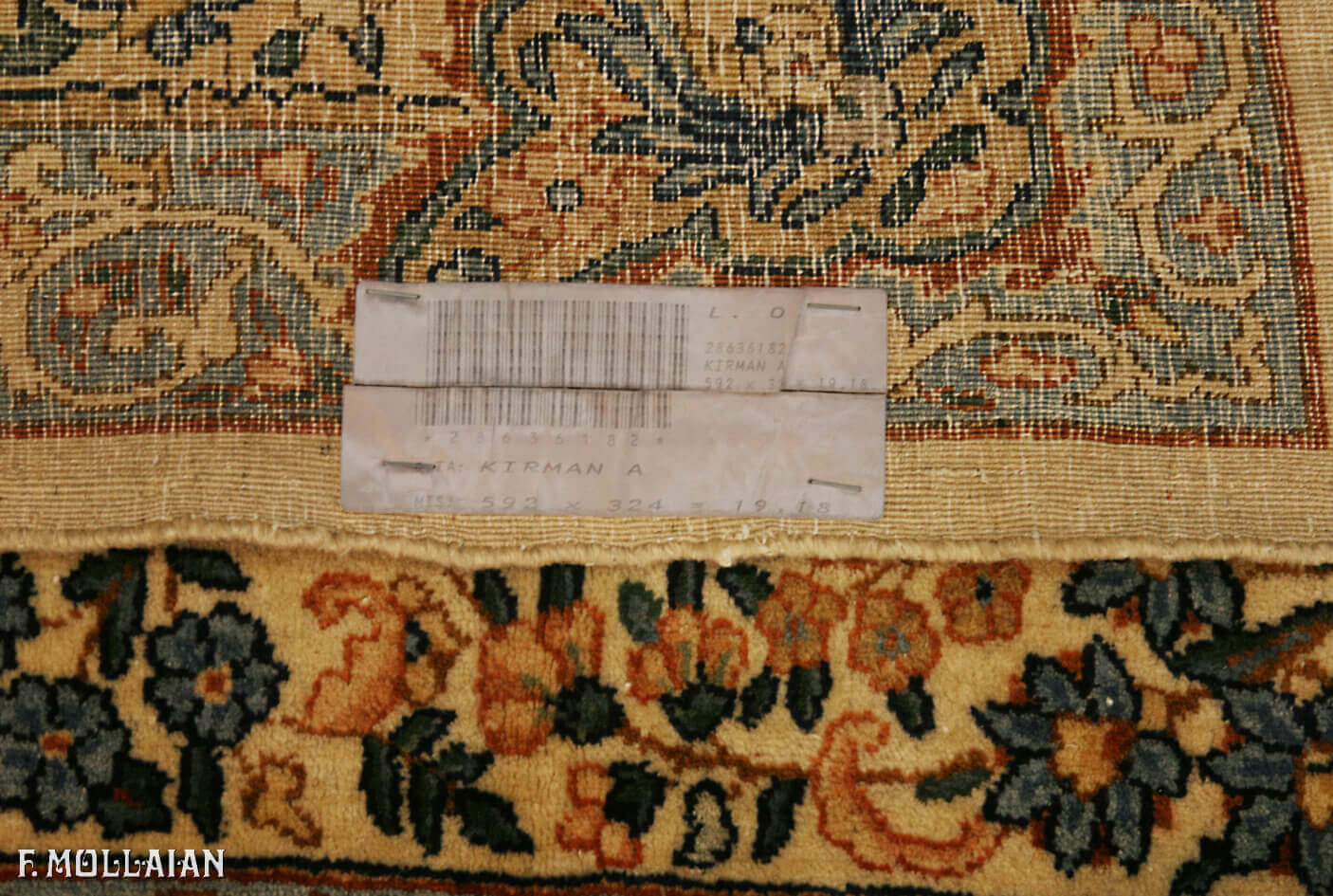 A Very Larg Antique Persian Kerman Carpet n°:28636182